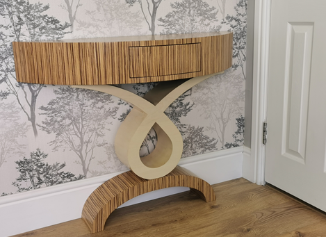 Console Table 0n7186